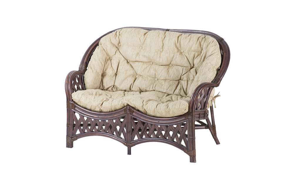 Диван 2-местный Черчилль, подушка светлая, орех матовый, вид 3/4