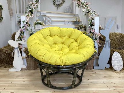 Кресло Папасан 23/01, подушка желтая, в интерьере