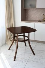 Венский обеденный стол из бука