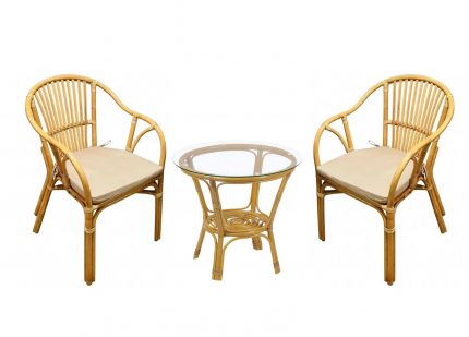 Кресла Киви, круглый стол Багама, подушки светлые